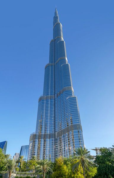 Burj Khalifa in Dubai by Achim Prill