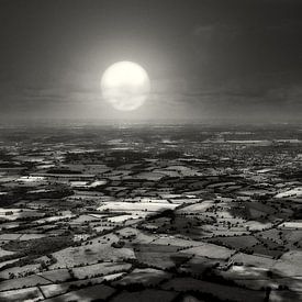 Engelse countryside bij maanlicht van Frank Wijn