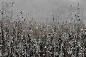 Champ de fleurs dans des tons naturels et bruns