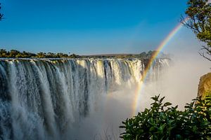 Arc-en-ciel au-dessus des chutes Victoria sur Theo Molenaar