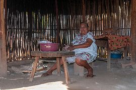 Mexico: Maya-vrouw (Santa Elena) by Maarten Verhees