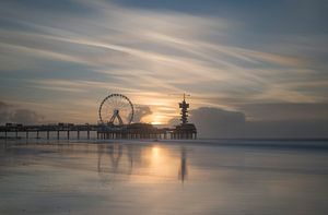 Zonsondergang in Scheveningen van Raoul Baart