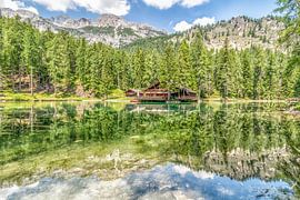 Haus am Lago Ghedina in den Dolomiten von Rene Siebring