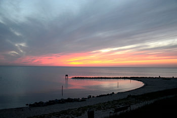 Zonsondergang boven het IJsselmeer 