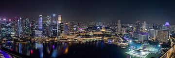 Singapore skyline in het donker van Jordy Blokland