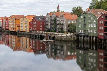 Colourful houses in Trondheim by Hanneke Luit