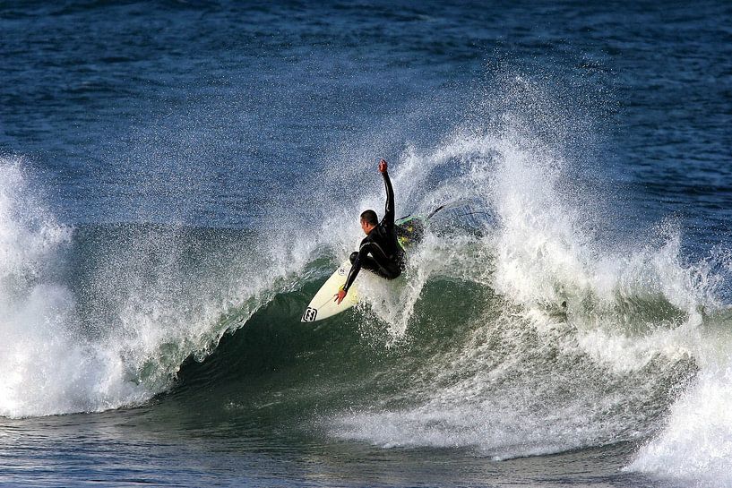 Riding the big wave by insideportugal