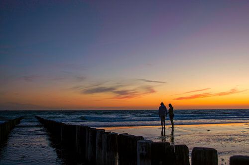 Ondergaande zon aan de Zeeuwe kust