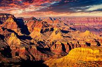 Natuurlijke Wonderkloof en Colorado Rivier Grand Canyon Nationaal Park in Arizona USA met Bewolking