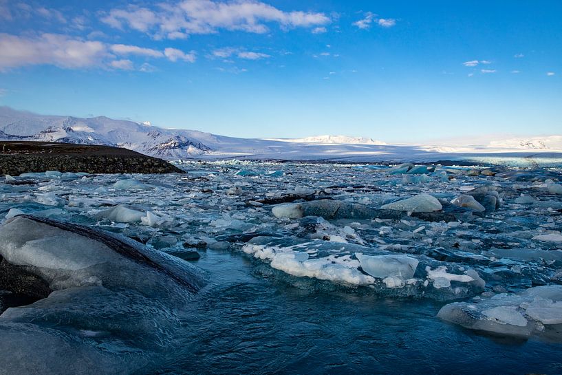 Landscape in Iceland, Jökulsárlón and Diamond Beach by Gert Hilbink