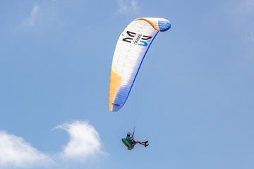 Paragliding by Michael Ruland