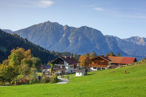 Graseck Alm mit Wettersteingebirge