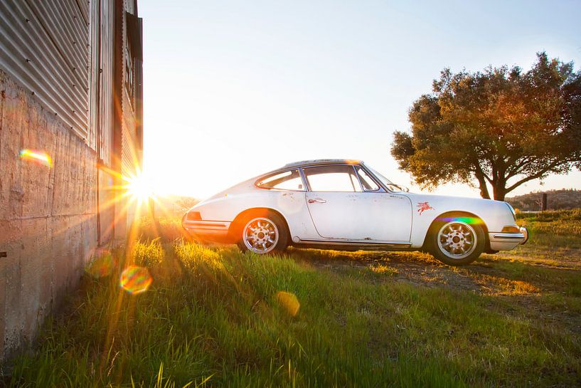 Barnfind '67 911 by Maurice van den Tillaard