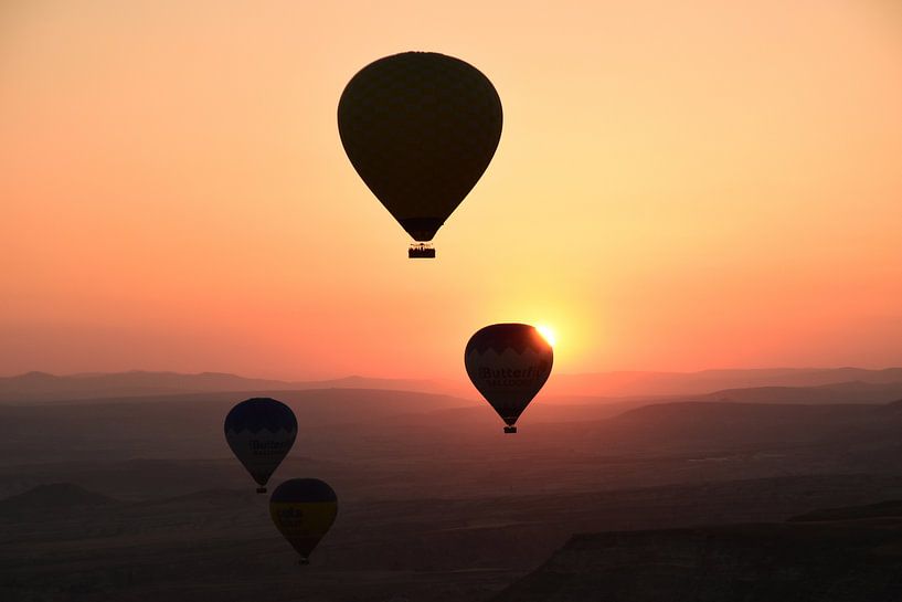 Zonsopkomst in de luchtballon (Cappadocië) van Renzo de Jonge