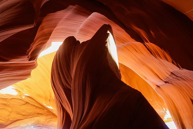 Antelope Canyon 5 van Louis ten Kate