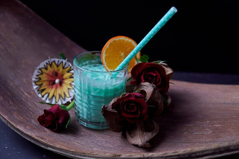 Rum trifft Banane Curacao Kokosnuss. Leckere und fruchtige Cocktails im Glas serviert von Babetts Bildergalerie