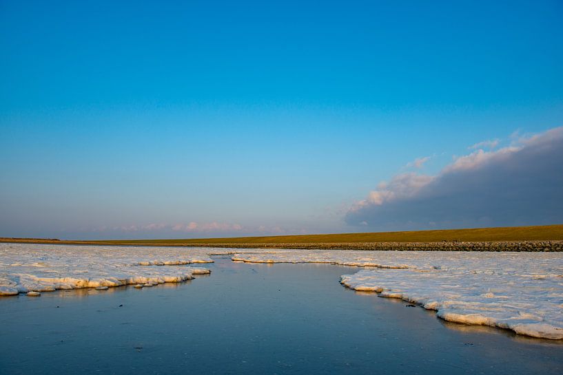 Arctic ice and sea landscape on the sand flats in the Waddensea  by Sjoerd van der Wal Photography