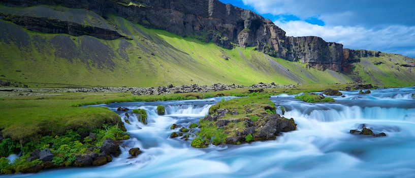 Islande - Chute d'eau le long de la '1 sur Kneeke .com