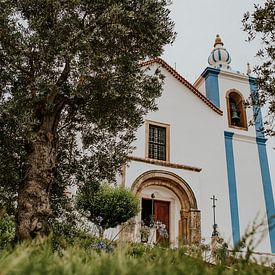 Kirche auf dem Hügel von FotoMariek