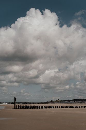 Cloud filled shoreline of Domburg