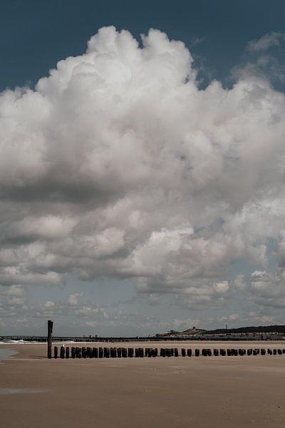 Cloud filled shoreline of Domburg by Valeska Mensonides Fotografie