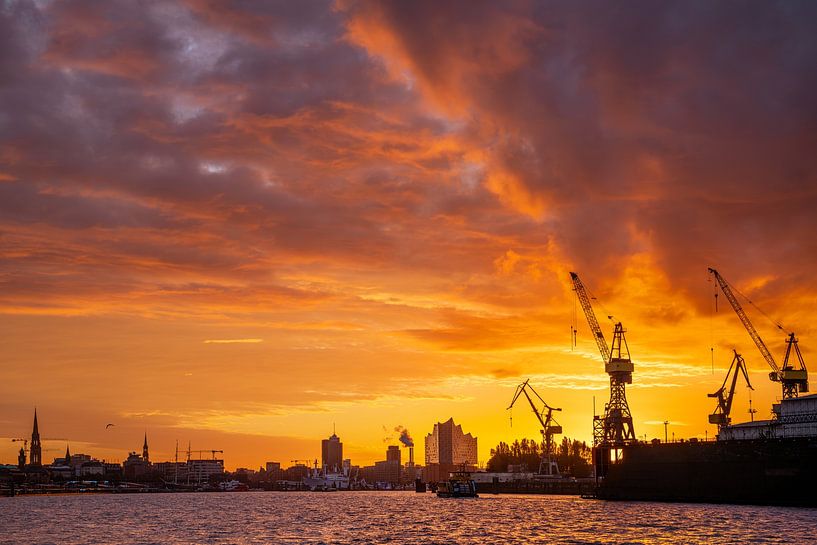 Sonnenaufgang über Hamburg, Deutschland von Alexander Ludwig