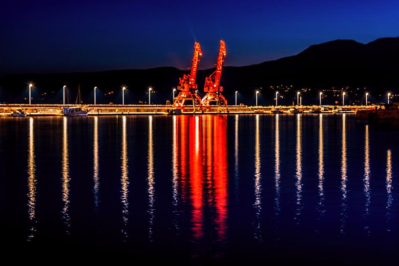 KROATIË : RIJEKA HAVEN BIJ NACHT van Photoart-Naegele