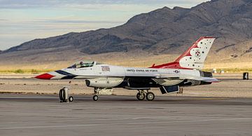 Thunderbirds Lockheed Martin F-16C Fighting Falcon. sur Jaap van den Berg