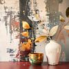 Modern mixed media stilleven: Vaas met takken. van Studio Pieternel