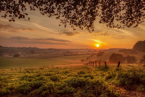Zonsopkomst bij Oud-Valkenburg in Zuid-Limburg