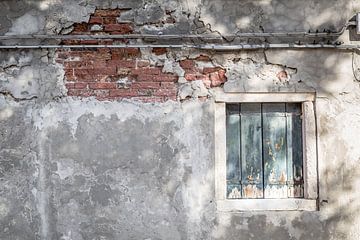Laag over laag – de taal van tijd in steen en pleister van Hilda Weges