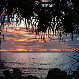 Koh Lanta sunset, Thailand van Peter Korevaar