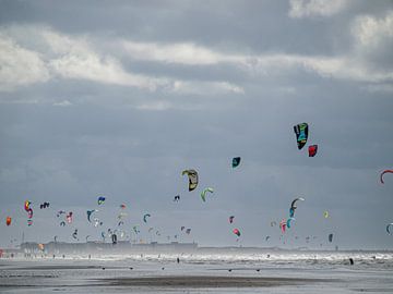 Kitesurfing Paradise by Martijn Wit