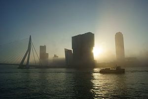 Rotterdam in de mist sur Michel van Kooten