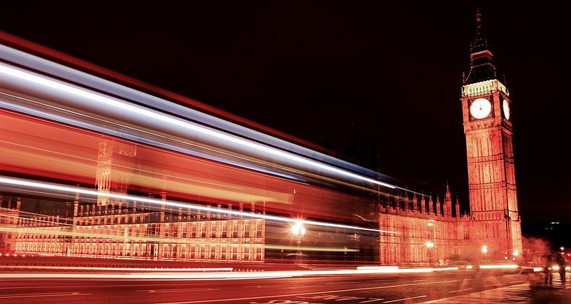 London by Hello Pompoyo