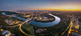 Edmonton on the winding river by Thomas Röell