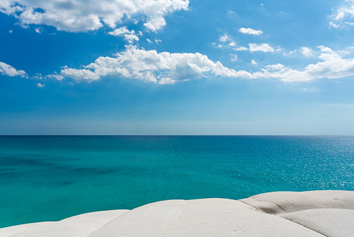 Turquoise zee en eindeloze horizon
