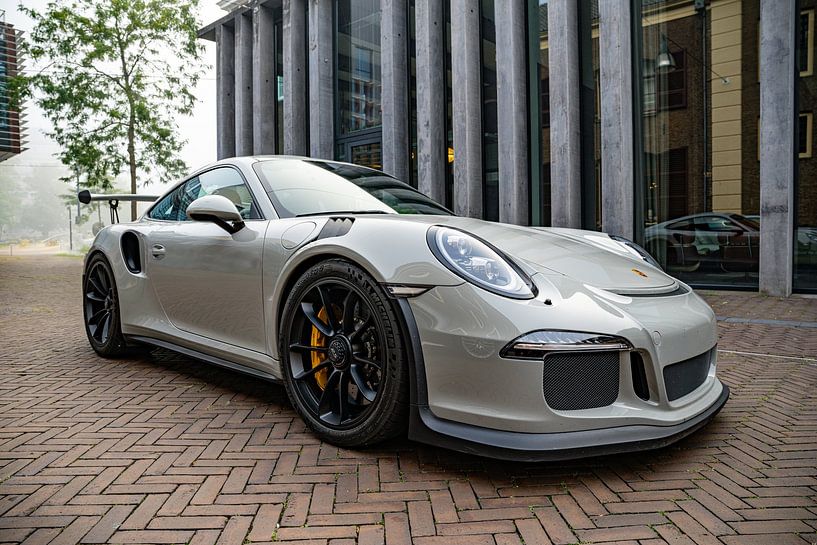 Porsche 911 GT3 RS sports car by Sjoerd van der Wal Photography