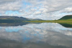 Wolken reflectie Finland Kilpisjärvi