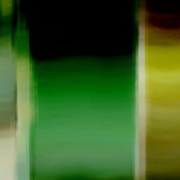 Multicolor metallic abstract in smaragd- en wiergroen. Neonverloop. van Dina Dankers
