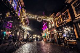 La rue de l'église sous la pluie