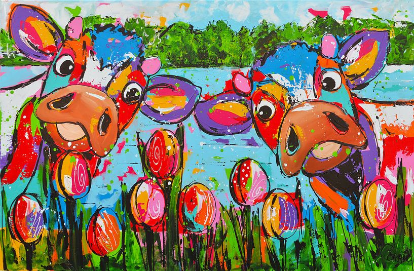 Vrolijke koeien met tulpen op canvas, behang en meer