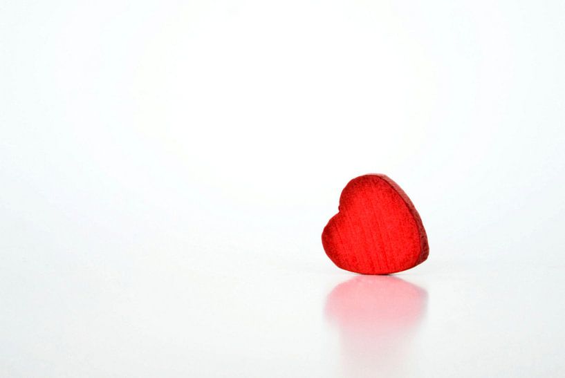 the little red wooden heart by Norbert Sülzner