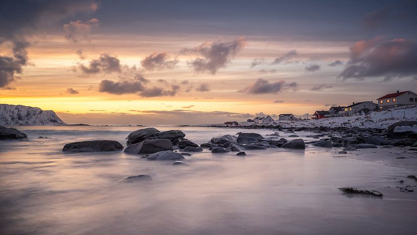 Zonsondergang, Lofoten, Noorwegen van Nico de Mooij