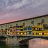 Florenz - Ponte Vecchio - Lila Sonnenuntergang von Teun Ruijters