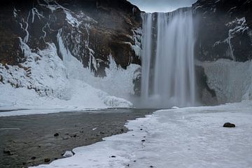 Skogafoss Waterval, IJsland, Europa van Alexander Ludwig