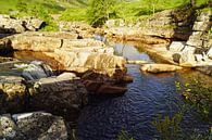 petite chute d'eau à Glen Etive en Écosse par Babetts Bildergalerie Aperçu