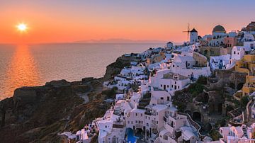 Zonsondergang Oia, Santorini, Griekenland van Henk Meijer Photography