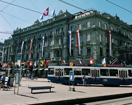 Klassischer Tag am Paradeplatz in Zürich