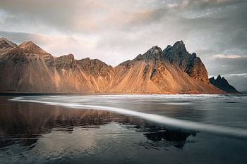 Stokksnes at sunrise - Icelandic mountain landscape in reflection